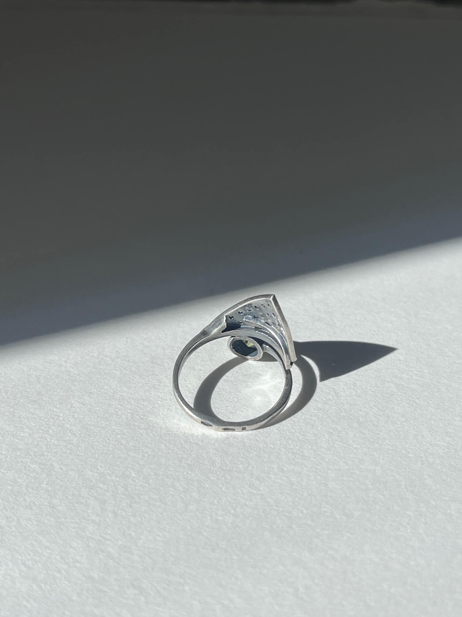 Pierścionek Piramida